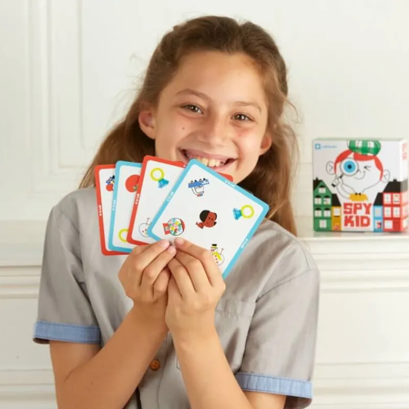 POPPIK Jeu de société "Spy Kid" de Laboludic< Jeux, Puzzles Et Stickers Poppik | Jeux De Société