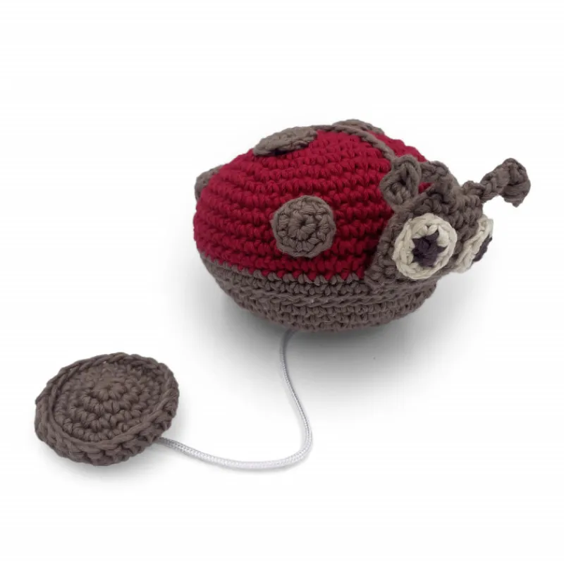 MyuM Jouet apaisant "Coccinelle rouge" en crochet en coton bio - -The veggy toys< Jouets D'éveil, Hochets